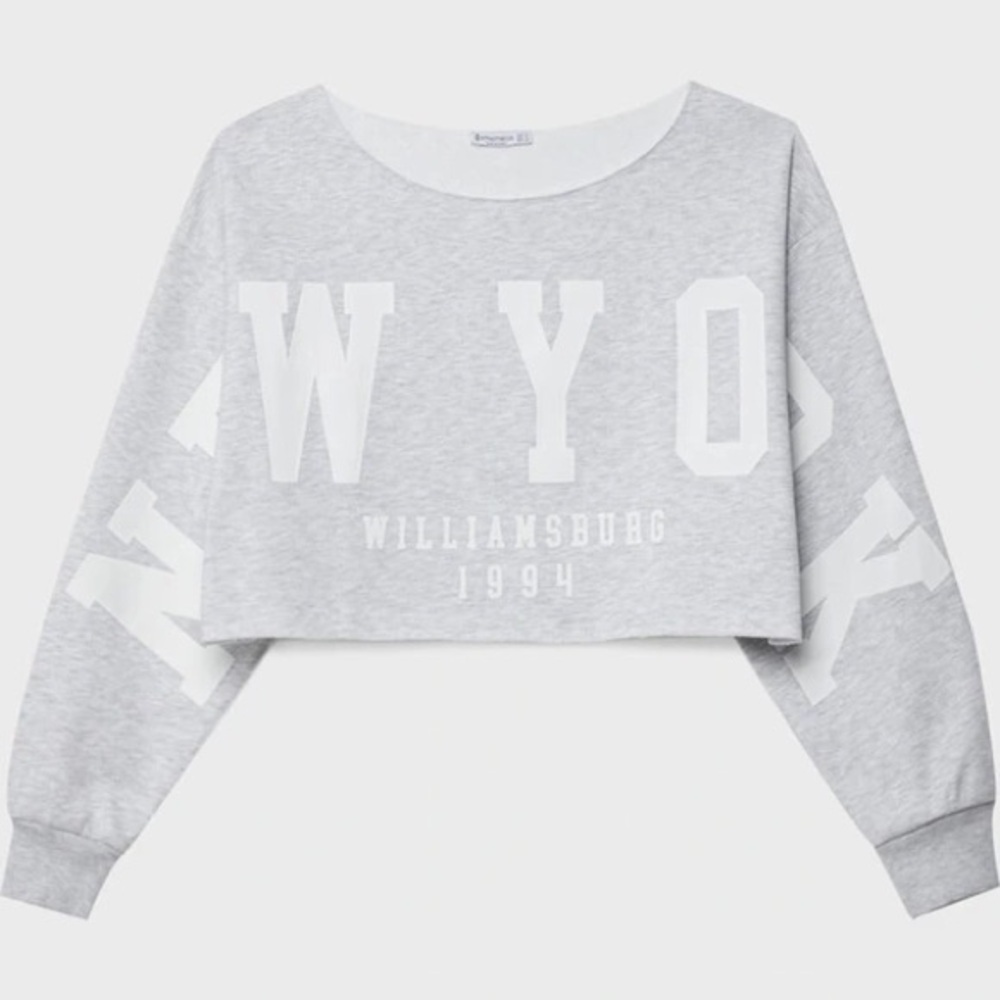 Stradivarius Light Gray Cropped Sweatshirt with White Lettering